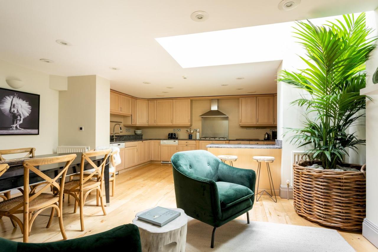 The Luxe Chelsea Townhouse Apartment *